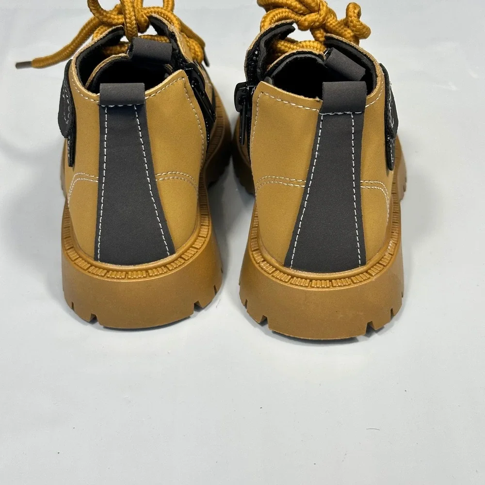 Wu Qing Qun Combat Boots Kids Size 5.5 Yellow Grey‎ Lug Sole Zipper Excellent